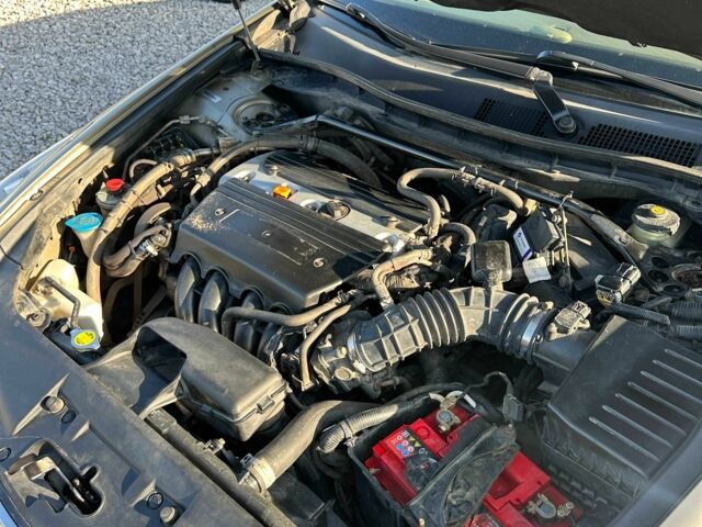 Бежевый Хонда Аккорд, объемом двигателя 2.4 л и пробегом 235 тыс. км за 7200 $, фото 18 на Automoto.ua