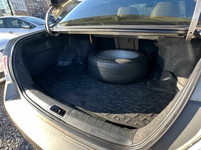 Бежевый Хонда Аккорд, объемом двигателя 2.4 л и пробегом 235 тыс. км за 7200 $, фото 19 на Automoto.ua