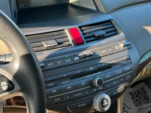 Бежевый Хонда Аккорд, объемом двигателя 2.4 л и пробегом 235 тыс. км за 7200 $, фото 16 на Automoto.ua