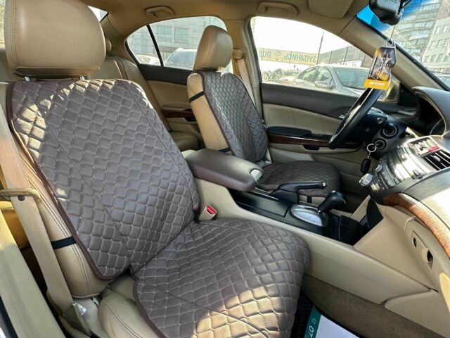 Бежевый Хонда Аккорд, объемом двигателя 2.4 л и пробегом 235 тыс. км за 7200 $, фото 9 на Automoto.ua