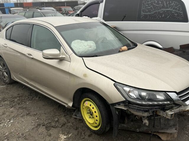 Бежевый Хонда Аккорд, объемом двигателя 2.4 л и пробегом 170 тыс. км за 5500 $, фото 1 на Automoto.ua