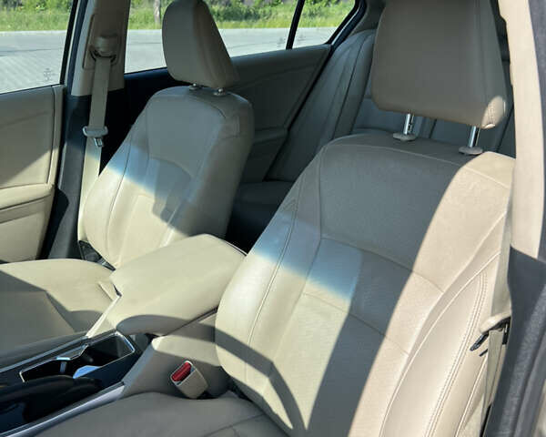 Бежевый Хонда Аккорд, объемом двигателя 2.36 л и пробегом 126 тыс. км за 15500 $, фото 11 на Automoto.ua