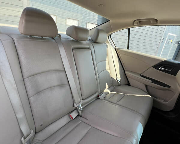 Бежевый Хонда Аккорд, объемом двигателя 2.36 л и пробегом 126 тыс. км за 15500 $, фото 14 на Automoto.ua