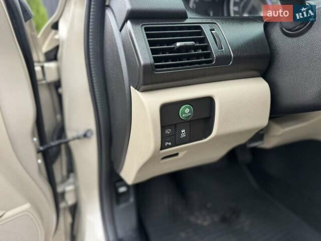 Бежевый Хонда Аккорд, объемом двигателя 2.4 л и пробегом 191 тыс. км за 12600 $, фото 28 на Automoto.ua