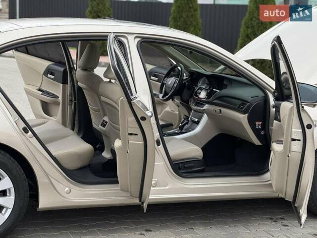 Бежевый Хонда Аккорд, объемом двигателя 2.4 л и пробегом 191 тыс. км за 12600 $, фото 15 на Automoto.ua