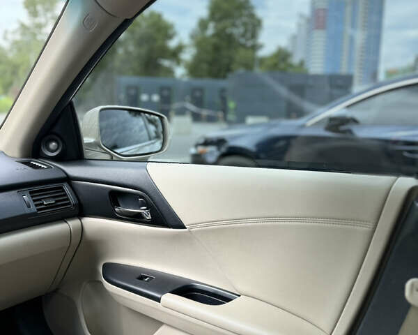Бежевий Хонда Аккорд, об'ємом двигуна 2.4 л та пробігом 147 тис. км за 12500 $, фото 9 на Automoto.ua