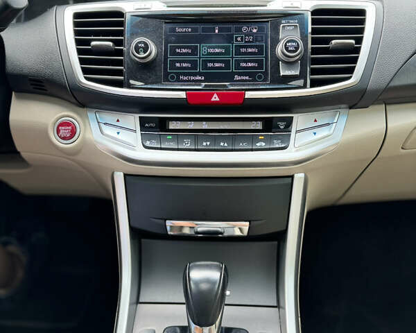 Бежевий Хонда Аккорд, об'ємом двигуна 2.4 л та пробігом 147 тис. км за 12500 $, фото 11 на Automoto.ua