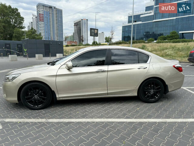 Бежевий Хонда Аккорд, об'ємом двигуна 2.4 л та пробігом 147 тис. км за 12500 $, фото 4 на Automoto.ua