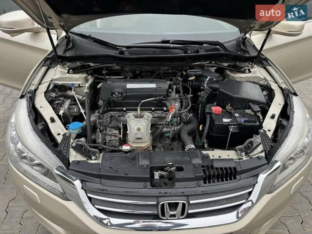 Бежевый Хонда Аккорд, объемом двигателя 2.4 л и пробегом 191 тыс. км за 12600 $, фото 22 на Automoto.ua