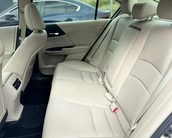 Бежевий Хонда Аккорд, об'ємом двигуна 2.4 л та пробігом 147 тис. км за 12500 $, фото 12 на Automoto.ua