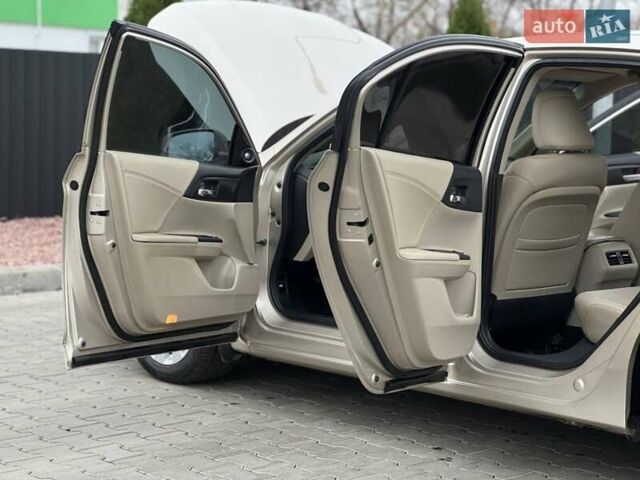 Бежевый Хонда Аккорд, объемом двигателя 2.4 л и пробегом 191 тыс. км за 12600 $, фото 12 на Automoto.ua