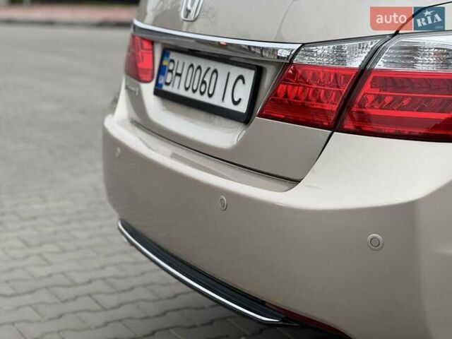 Бежевый Хонда Аккорд, объемом двигателя 2.4 л и пробегом 191 тыс. км за 12600 $, фото 9 на Automoto.ua