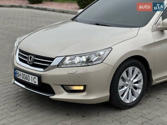 Бежевый Хонда Аккорд, объемом двигателя 2.4 л и пробегом 191 тыс. км за 12600 $, фото 5 на Automoto.ua