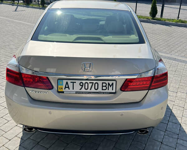 Бежевый Хонда Аккорд, объемом двигателя 2.36 л и пробегом 126 тыс. км за 15500 $, фото 4 на Automoto.ua