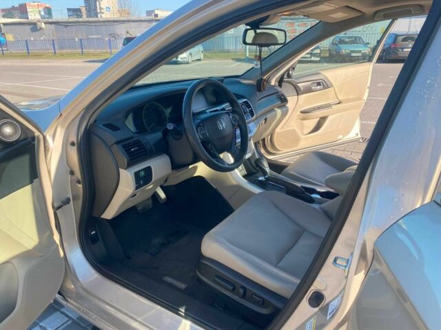 Бежевый Хонда Аккорд, объемом двигателя 2 л и пробегом 270 тыс. км за 11112 $, фото 2 на Automoto.ua