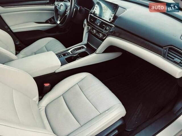 Бежевый Хонда Аккорд, объемом двигателя 2 л и пробегом 165 тыс. км за 19300 $, фото 16 на Automoto.ua