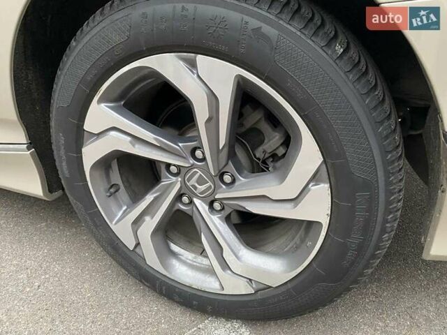 Бежевый Хонда Аккорд, объемом двигателя 1.5 л и пробегом 63 тыс. км за 16500 $, фото 4 на Automoto.ua