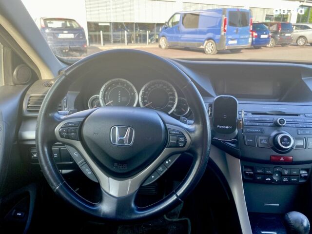 Черный Хонда Аккорд, объемом двигателя 0 л и пробегом 205 тыс. км за 10800 $, фото 1 на Automoto.ua