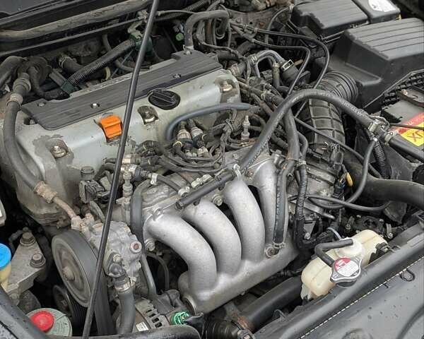 Черный Хонда Аккорд, объемом двигателя 2.4 л и пробегом 262 тыс. км за 5300 $, фото 15 на Automoto.ua