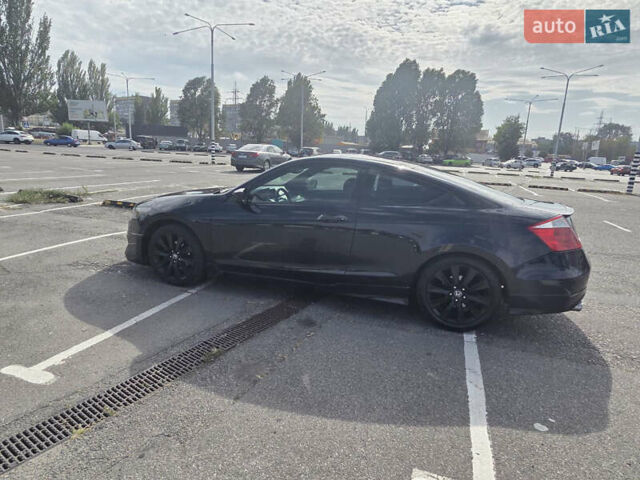 Черный Хонда Аккорд, объемом двигателя 3.5 л и пробегом 256 тыс. км за 8300 $, фото 5 на Automoto.ua
