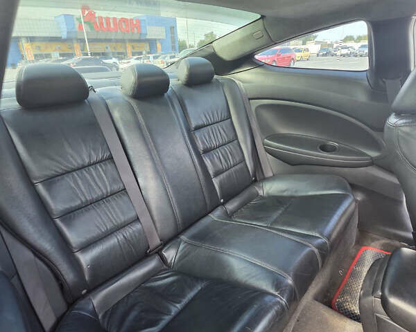 Черный Хонда Аккорд, объемом двигателя 3.5 л и пробегом 256 тыс. км за 8300 $, фото 17 на Automoto.ua