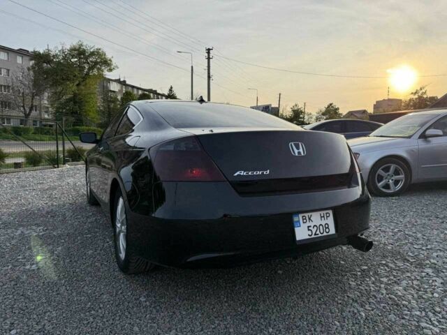 Черный Хонда Аккорд, объемом двигателя 2.4 л и пробегом 284 тыс. км за 7499 $, фото 8 на Automoto.ua
