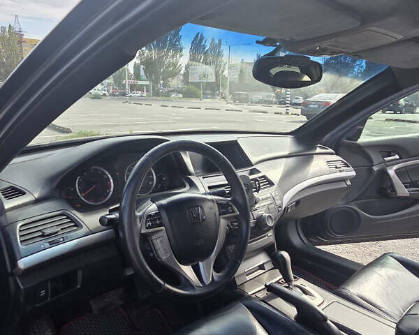 Черный Хонда Аккорд, объемом двигателя 3.5 л и пробегом 256 тыс. км за 8300 $, фото 14 на Automoto.ua