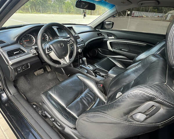 Черный Хонда Аккорд, объемом двигателя 2.4 л и пробегом 241 тыс. км за 8000 $, фото 16 на Automoto.ua