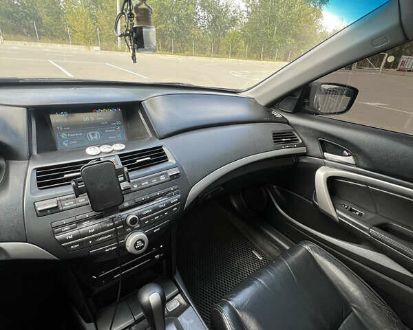 Черный Хонда Аккорд, объемом двигателя 2.4 л и пробегом 241 тыс. км за 8000 $, фото 15 на Automoto.ua