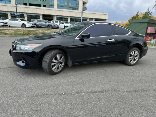 Черный Хонда Аккорд, объемом двигателя 2.4 л и пробегом 259 тыс. км за 6600 $, фото 1 на Automoto.ua