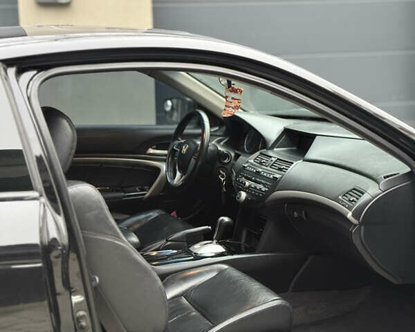 Чорний Хонда Аккорд, об'ємом двигуна 2.35 л та пробігом 270 тис. км за 8200 $, фото 16 на Automoto.ua