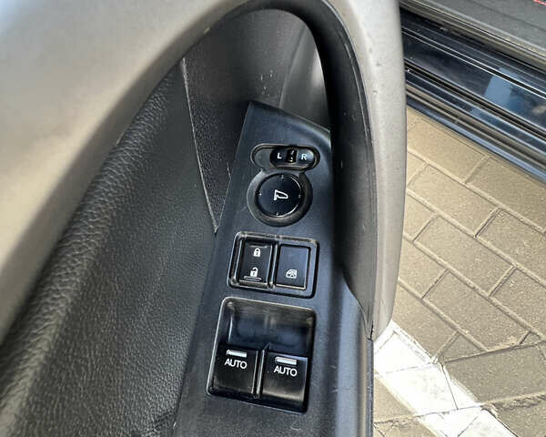 Черный Хонда Аккорд, объемом двигателя 2.4 л и пробегом 241 тыс. км за 8000 $, фото 22 на Automoto.ua