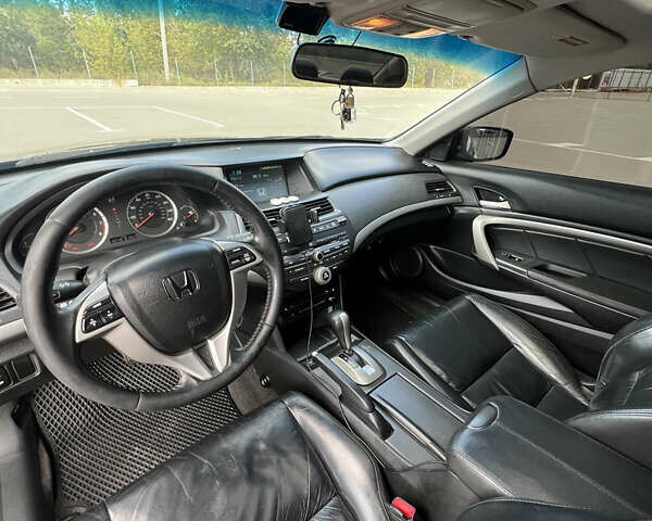 Черный Хонда Аккорд, объемом двигателя 2.4 л и пробегом 241 тыс. км за 8000 $, фото 12 на Automoto.ua