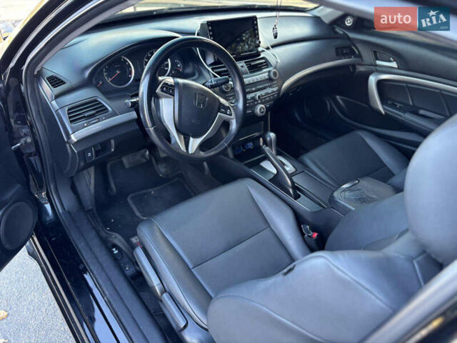 Черный Хонда Аккорд, объемом двигателя 2.4 л и пробегом 255 тыс. км за 9999 $, фото 11 на Automoto.ua