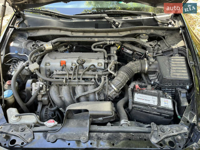 Хонда Аккорд 2012 в Кропивницком (Кировограде) на Automoto.ua Черный Хонда Аккорд, объемом двигателя 2.35 л и пробегом 300 тыс. км за 7400 $, фото 15 на Automoto.ua