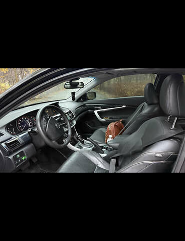 Черный Хонда Аккорд, объемом двигателя 2.35 л и пробегом 279 тыс. км за 10500 $, фото 9 на Automoto.ua