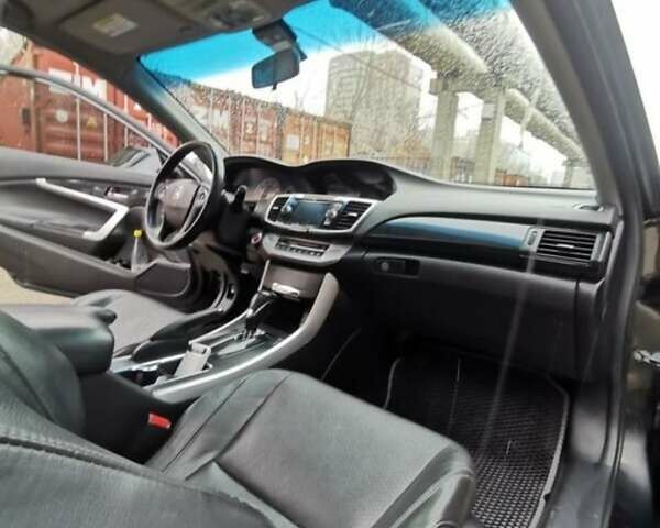 Черный Хонда Аккорд, объемом двигателя 2.4 л и пробегом 233 тыс. км за 9400 $, фото 1 на Automoto.ua