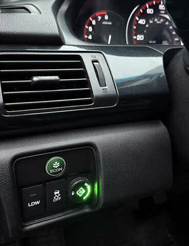 Черный Хонда Аккорд, объемом двигателя 2.35 л и пробегом 279 тыс. км за 10500 $, фото 3 на Automoto.ua