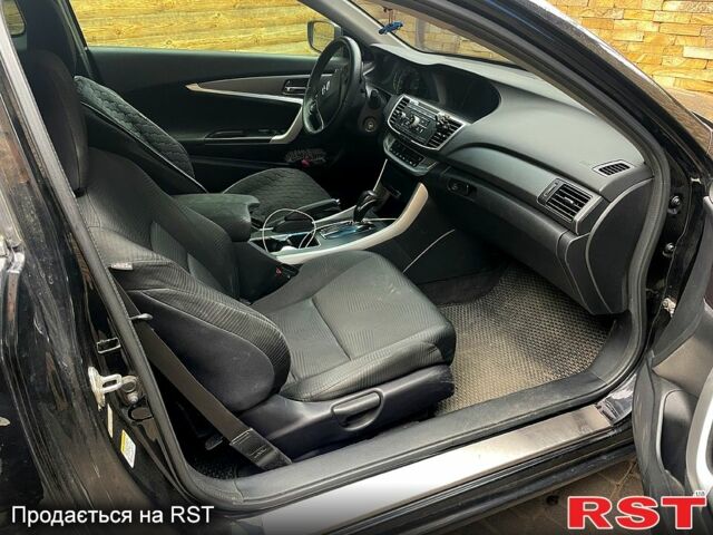 Черный Хонда Аккорд, объемом двигателя 2.4 л и пробегом 225 тыс. км за 10999 $, фото 3 на Automoto.ua