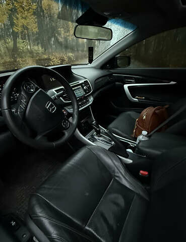 Черный Хонда Аккорд, объемом двигателя 2.35 л и пробегом 279 тыс. км за 10500 $, фото 1 на Automoto.ua