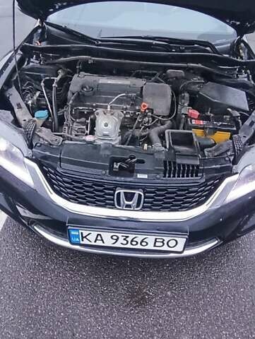 Черный Хонда Аккорд, объемом двигателя 2.36 л и пробегом 261 тыс. км за 12300 $, фото 4 на Automoto.ua