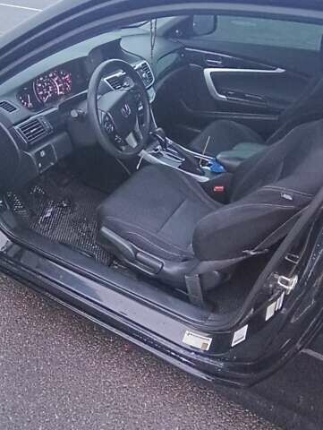 Черный Хонда Аккорд, объемом двигателя 2.36 л и пробегом 261 тыс. км за 12300 $, фото 10 на Automoto.ua