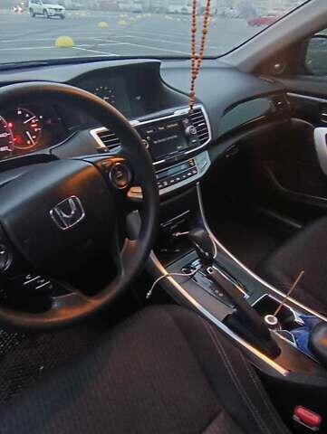 Черный Хонда Аккорд, объемом двигателя 2.36 л и пробегом 261 тыс. км за 12300 $, фото 7 на Automoto.ua