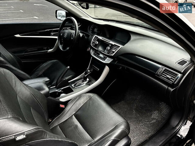 Черный Хонда Аккорд, объемом двигателя 3.47 л и пробегом 117 тыс. км за 15000 $, фото 24 на Automoto.ua