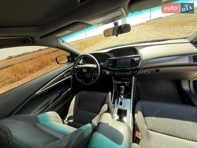 Чорний Хонда Аккорд, об'ємом двигуна 2.4 л та пробігом 135 тис. км за 11300 $, фото 31 на Automoto.ua