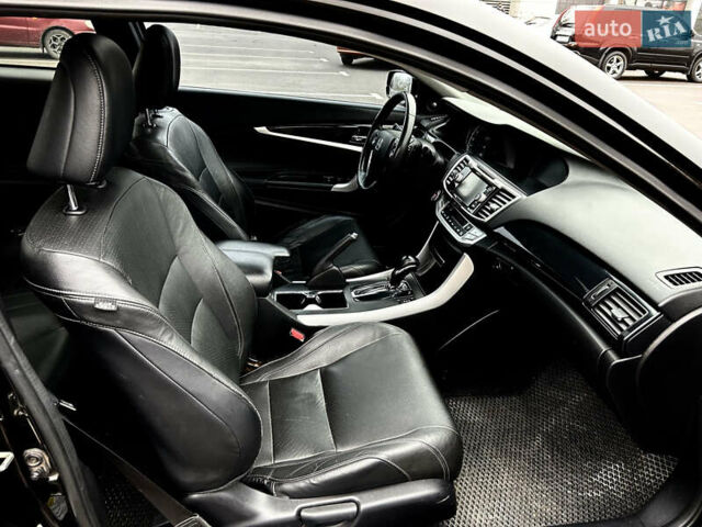 Черный Хонда Аккорд, объемом двигателя 3.47 л и пробегом 117 тыс. км за 15000 $, фото 26 на Automoto.ua