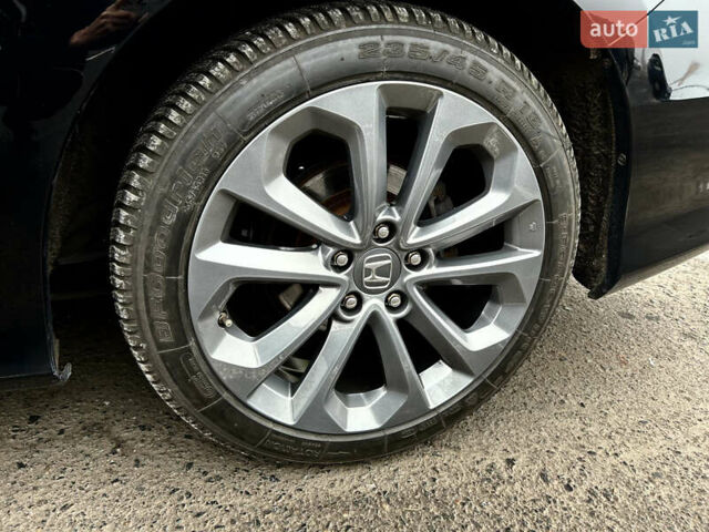 Черный Хонда Аккорд, объемом двигателя 3.47 л и пробегом 117 тыс. км за 15000 $, фото 33 на Automoto.ua