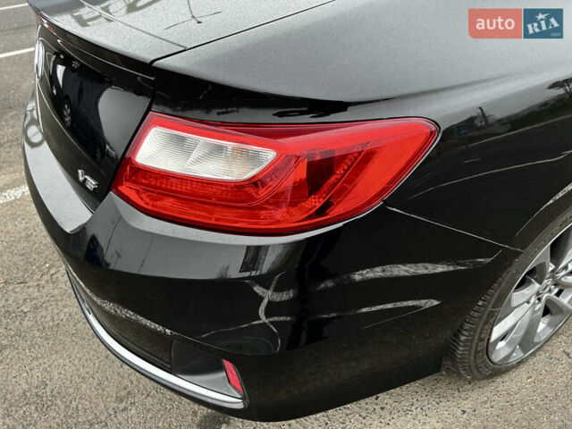 Черный Хонда Аккорд, объемом двигателя 3.47 л и пробегом 117 тыс. км за 15000 $, фото 12 на Automoto.ua