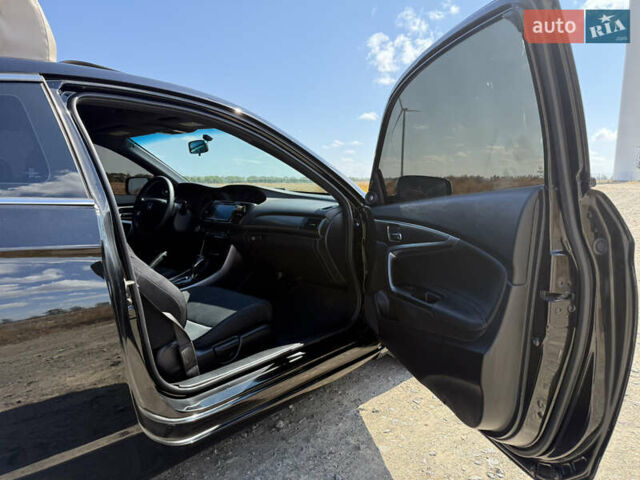 Чорний Хонда Аккорд, об'ємом двигуна 2.4 л та пробігом 135 тис. км за 11300 $, фото 26 на Automoto.ua