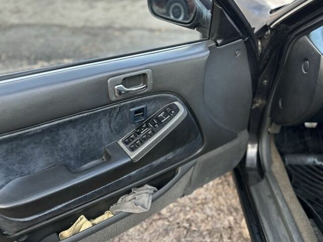 Черный Хонда Аккорд, объемом двигателя 1.8 л и пробегом 251 тыс. км за 1150 $, фото 12 на Automoto.ua